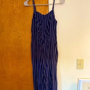 Old Navy cropped jumpsuit, navy, size medium, EUC